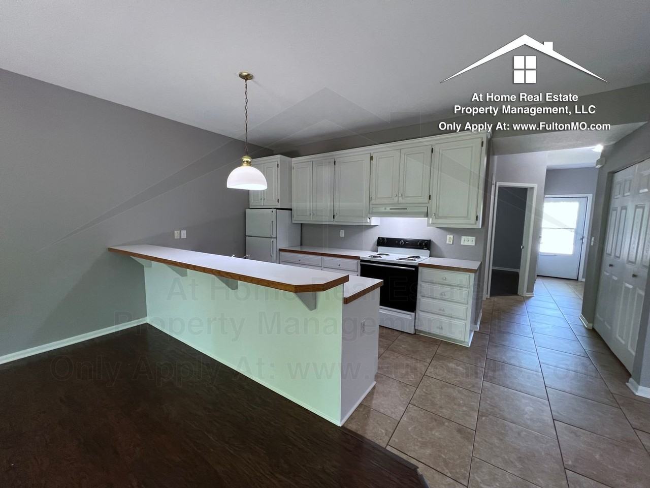 997 Boulder Ct - Photo 2 of 21