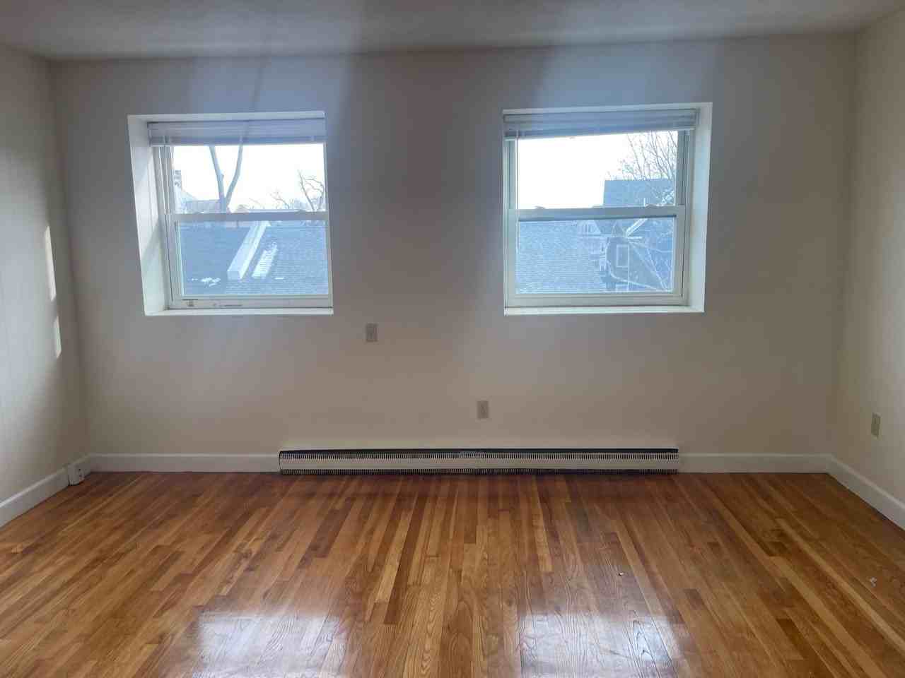 10 Armington St - Photo 5 of 8