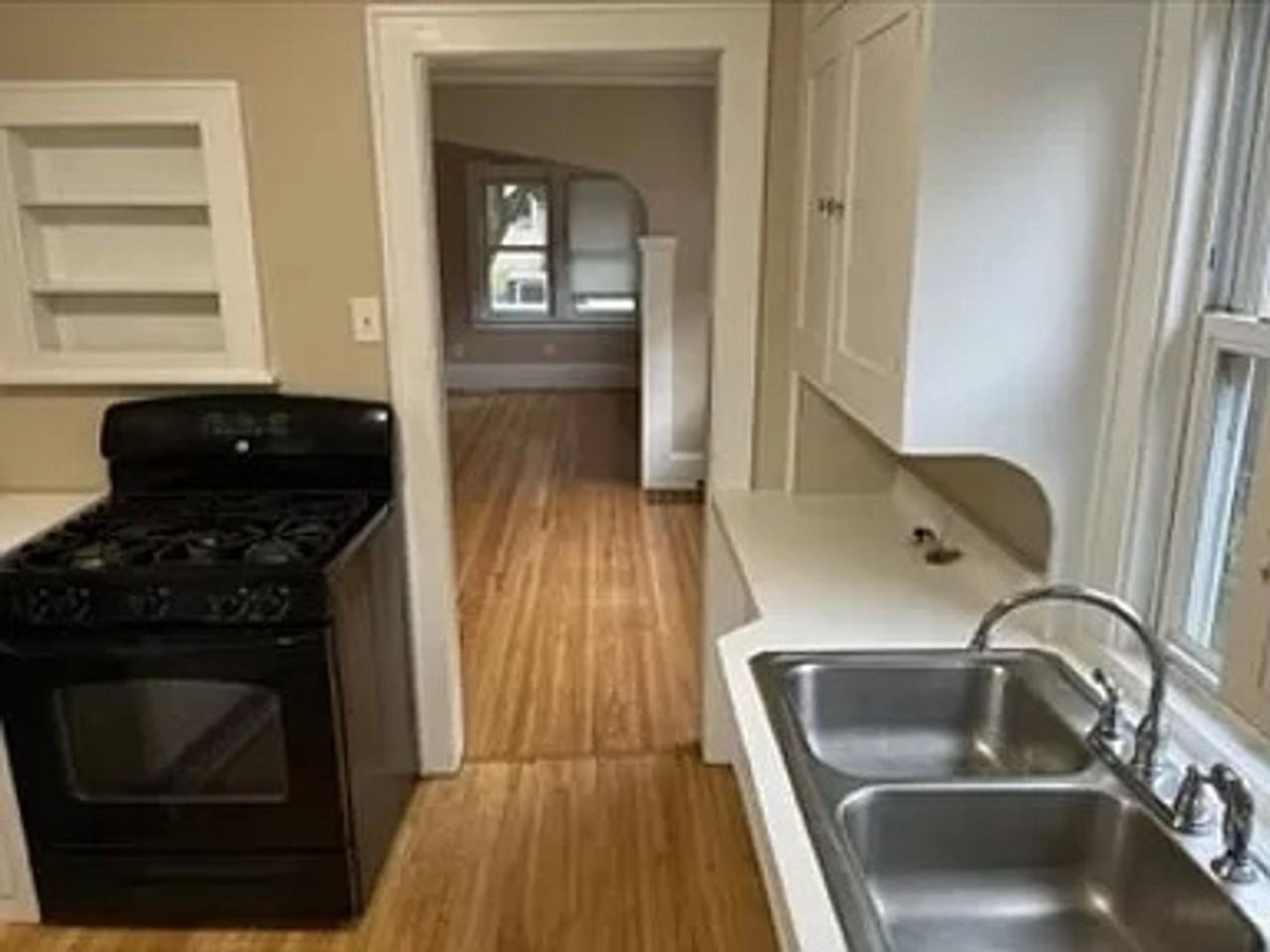 1349 Schletti St - Photo 3 of 10