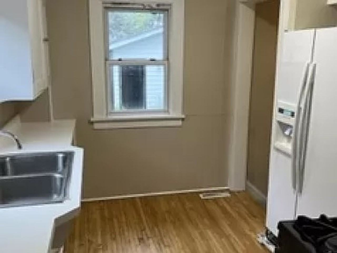 1349 Schletti St - Photo 4 of 10