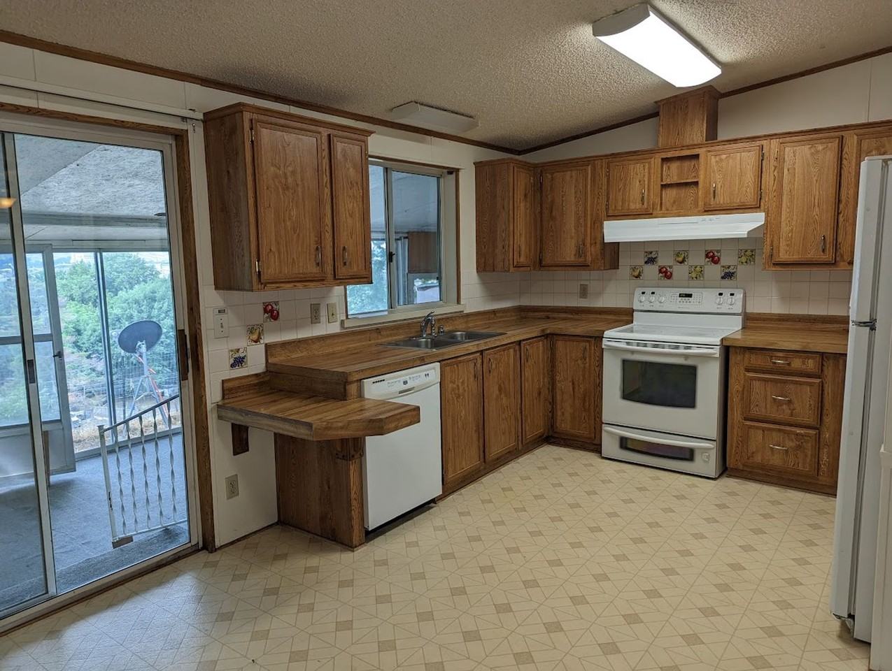 4922 Spring View Ln - Photo 3 of 15