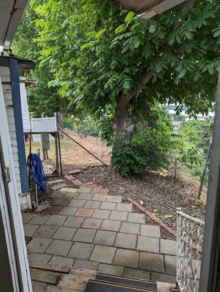 4922 Spring View Ln - Photo 5 of 15