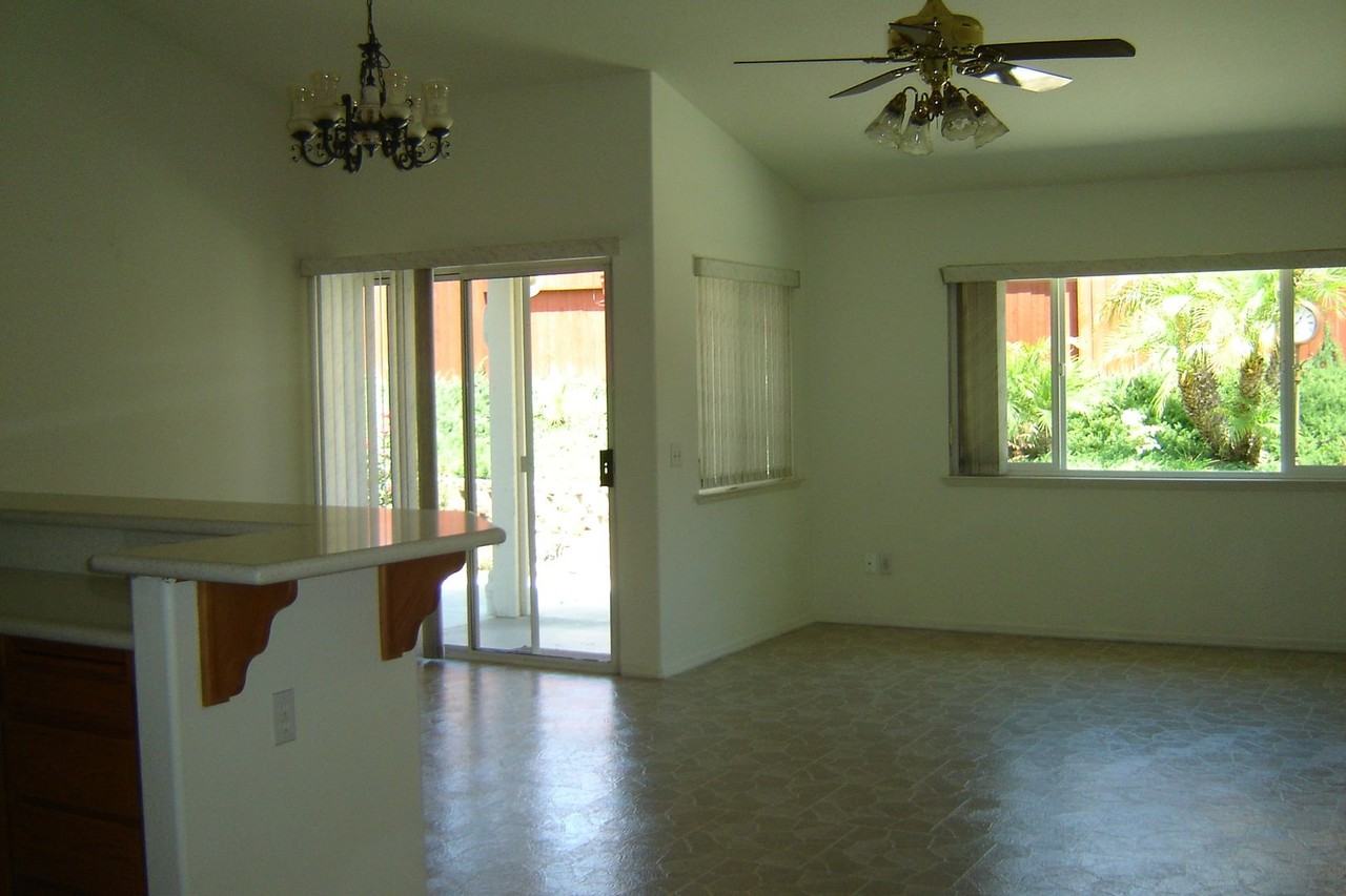 5501 Starlight Ave - Photo 2 of 15