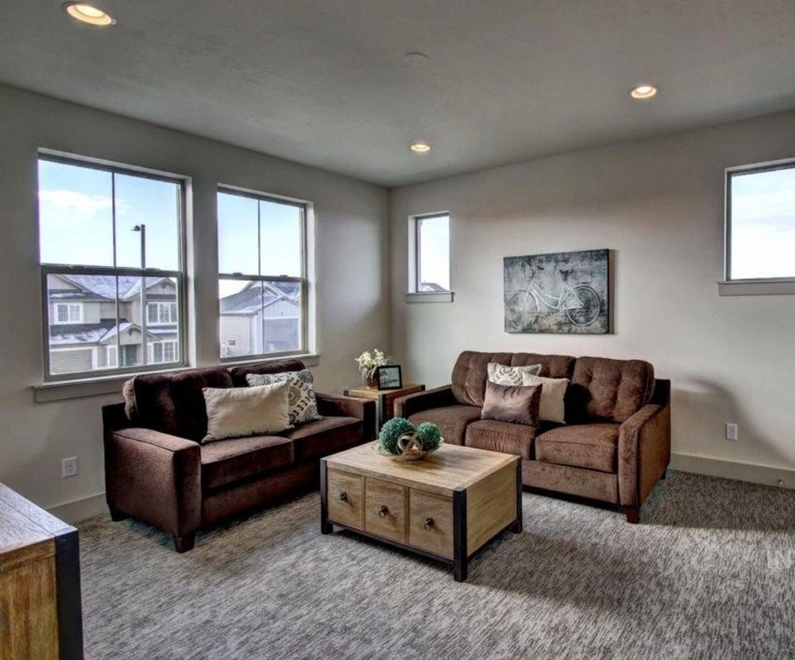 7729 S Wagons West Ave - Photo 7 of 9