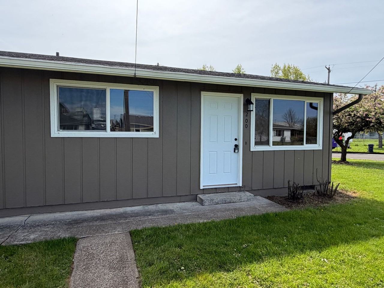 200 14th Ave Se - Photo 2 of 11