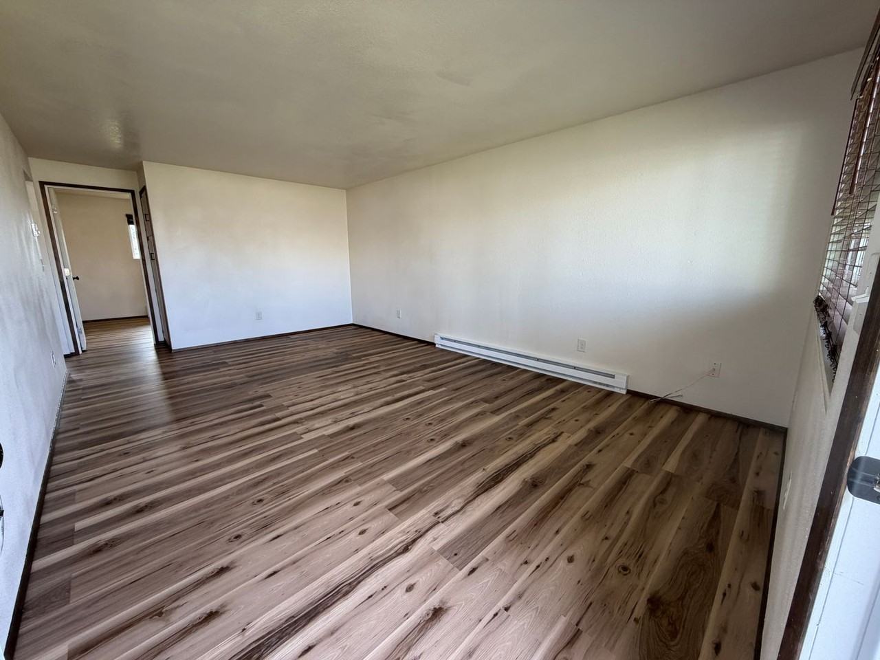 200 14th Ave Se - Photo 3 of 11