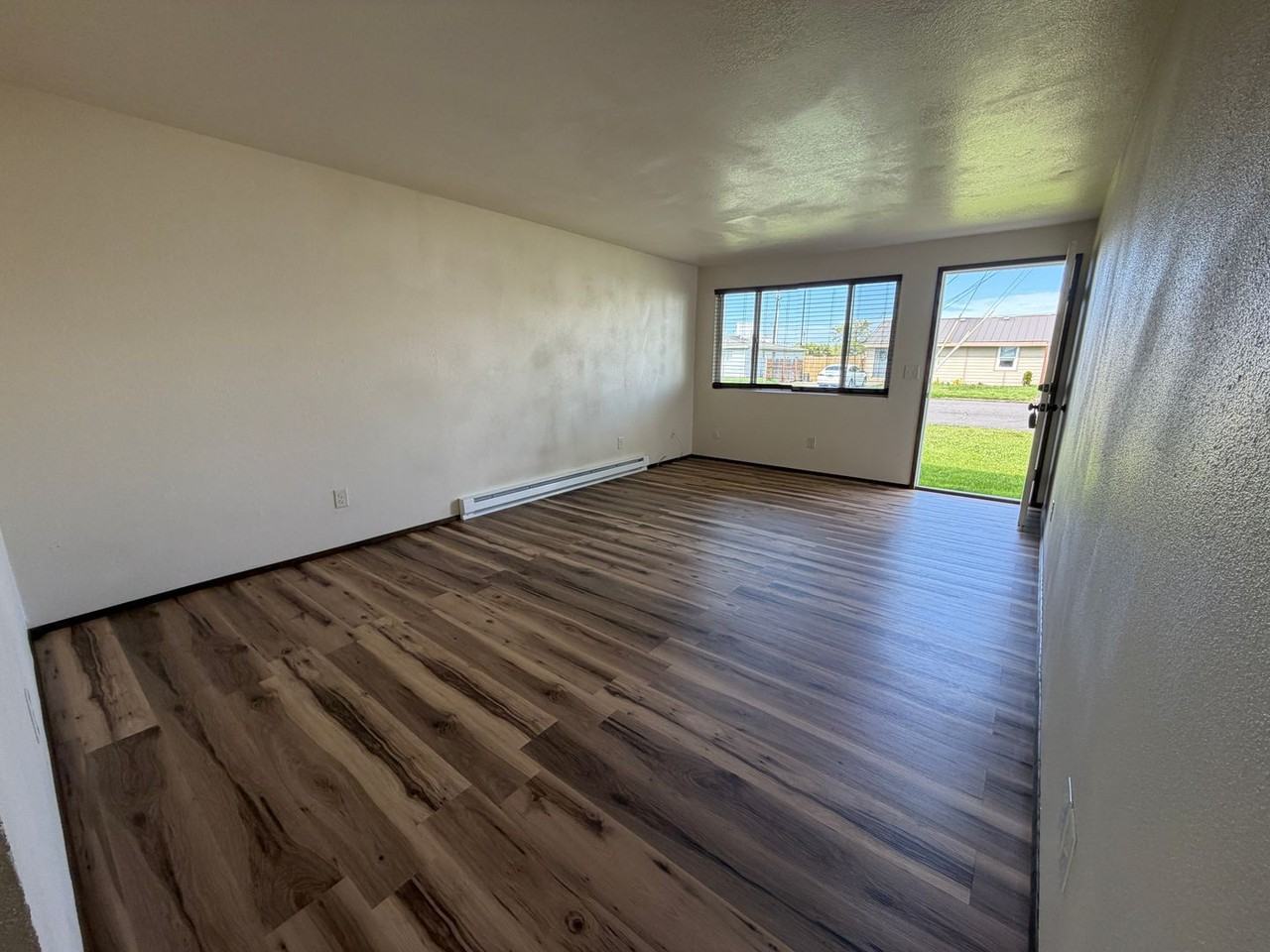 200 14th Ave Se - Photo 4 of 11