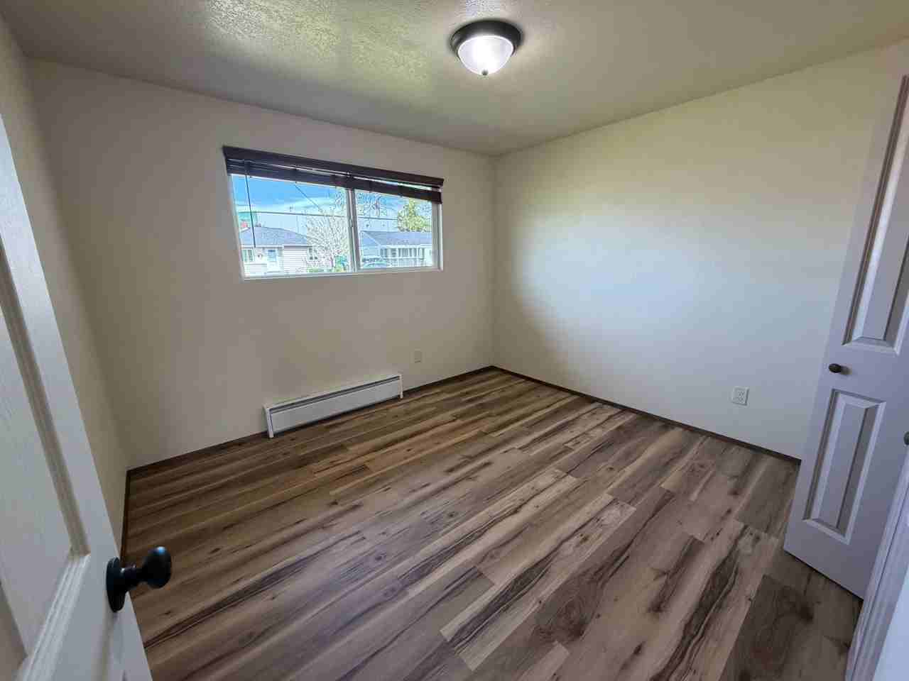 200 14th Ave Se - Photo 7 of 11