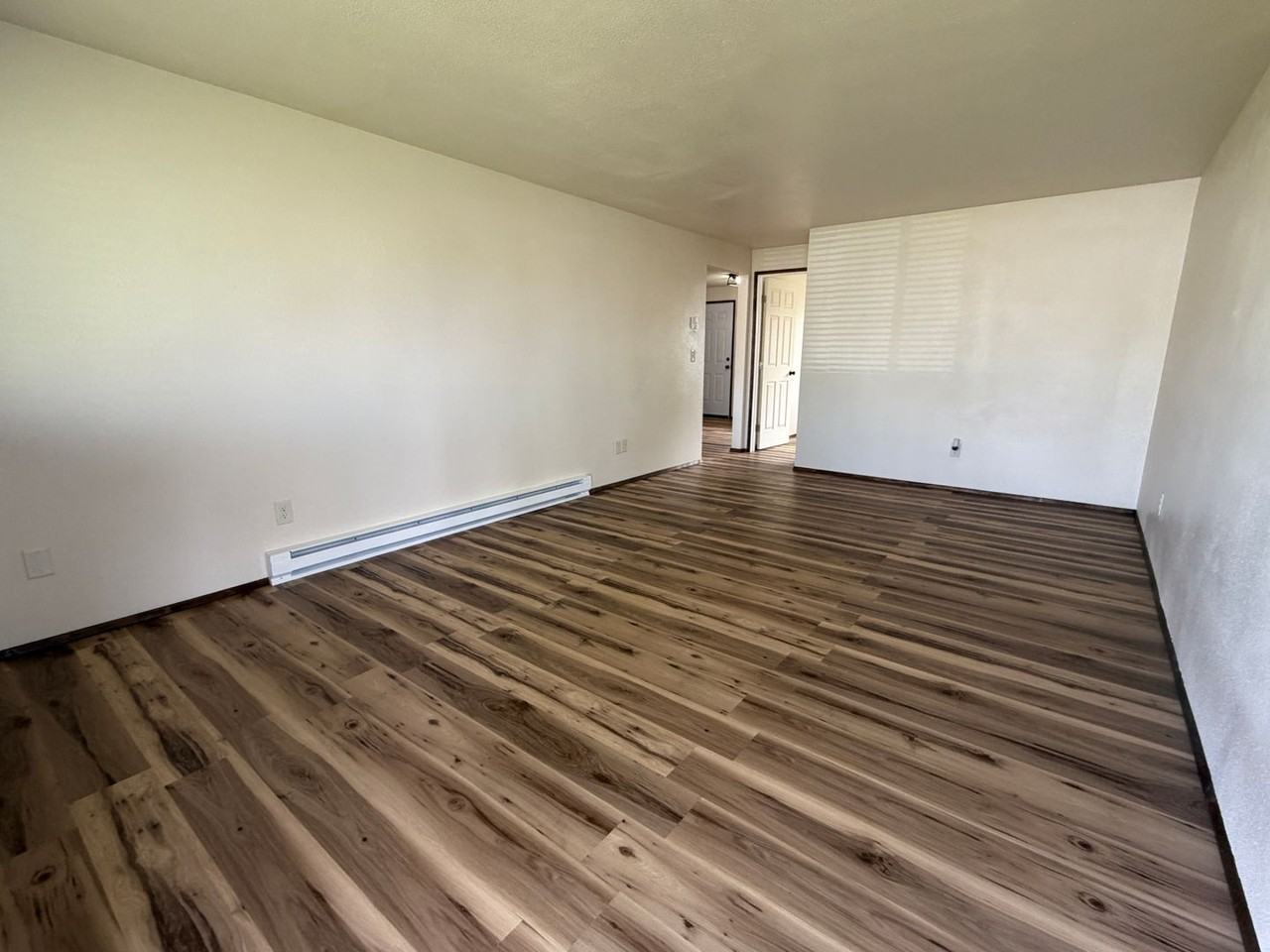 204 14th Ave Se - Photo 3 of 10