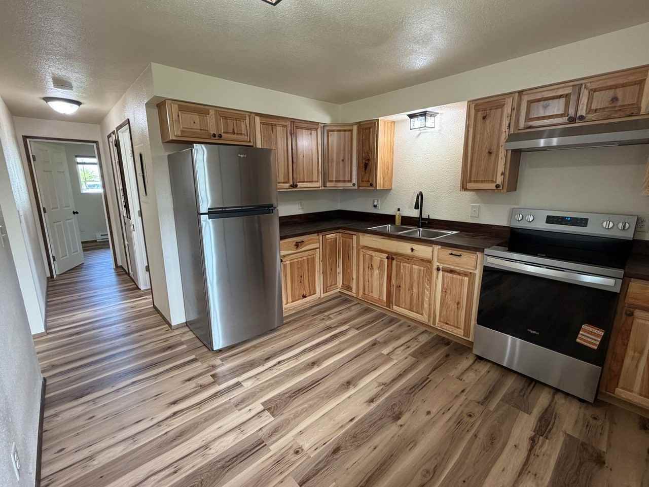 204 14th Ave Se - Photo 4 of 10