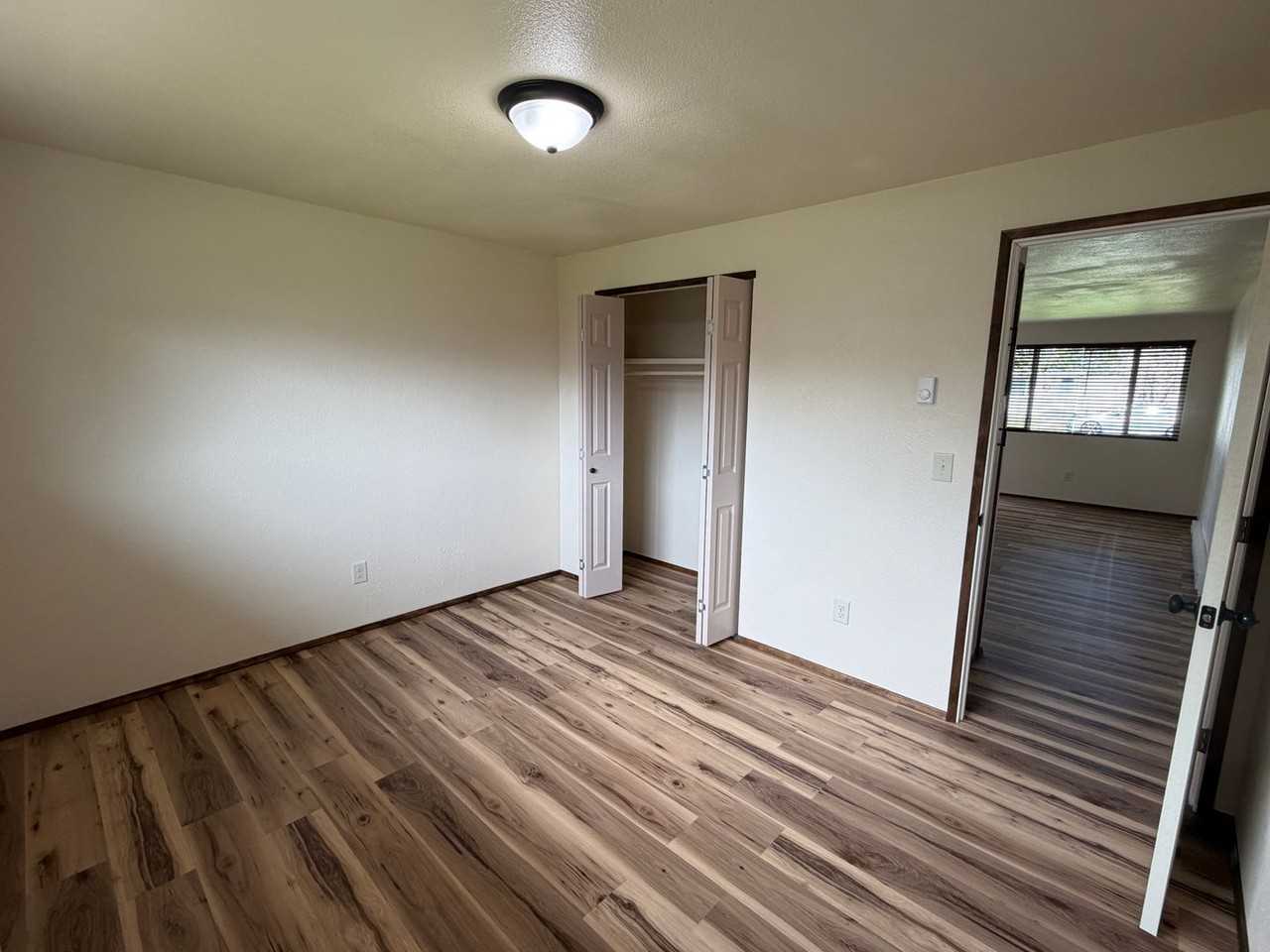 204 14th Ave Se - Photo 5 of 10