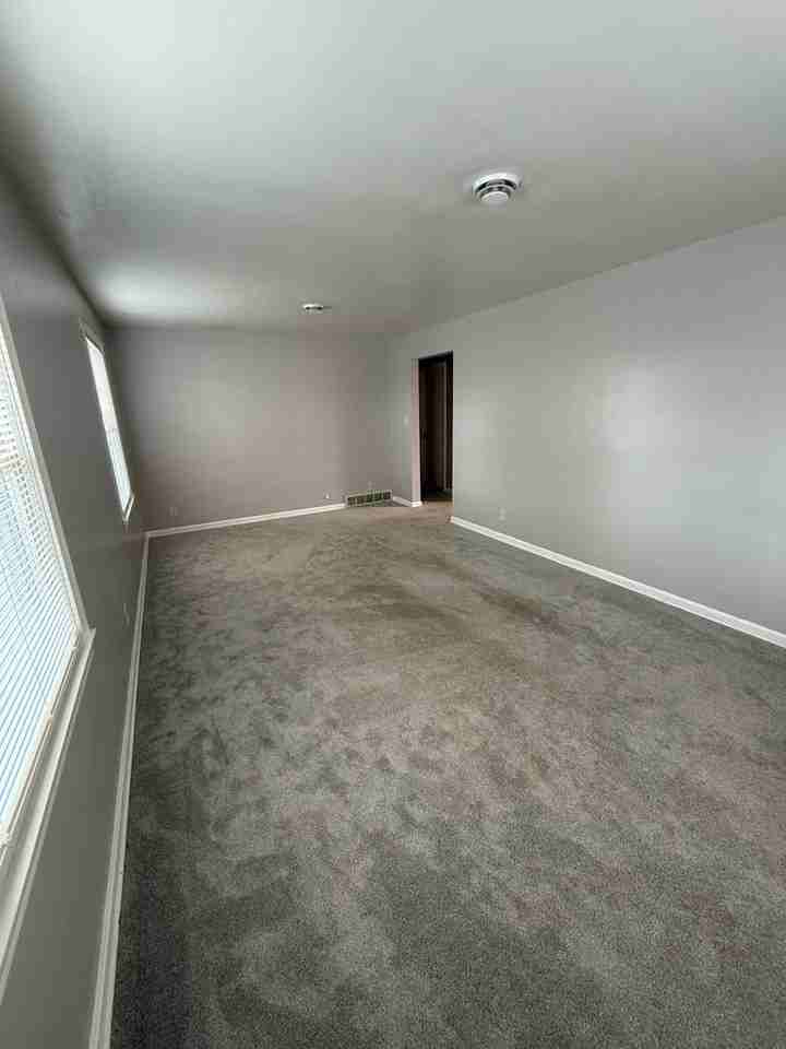 5111 Allen Dr - Photo 4 of 13