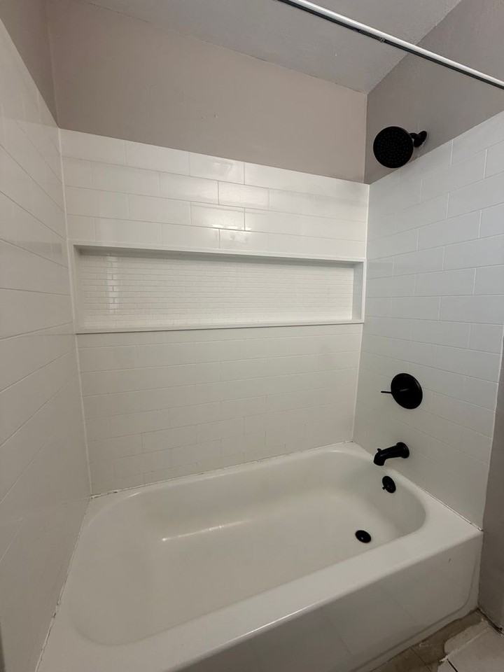 5111 Allen Dr - Photo 5 of 13