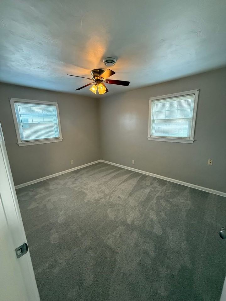 5111 Allen Dr - Photo 7 of 13