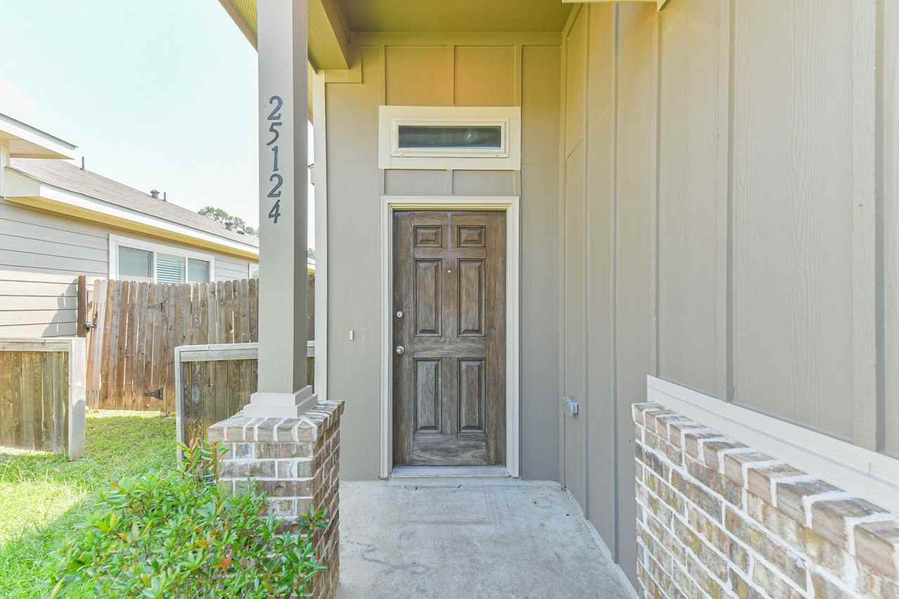 25109 Pacific Wren Dr - Photo 6 of 31