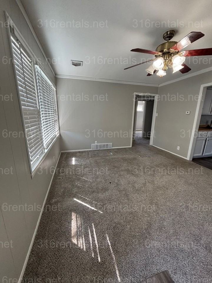 513 Ohio St - Photo 2 of 18