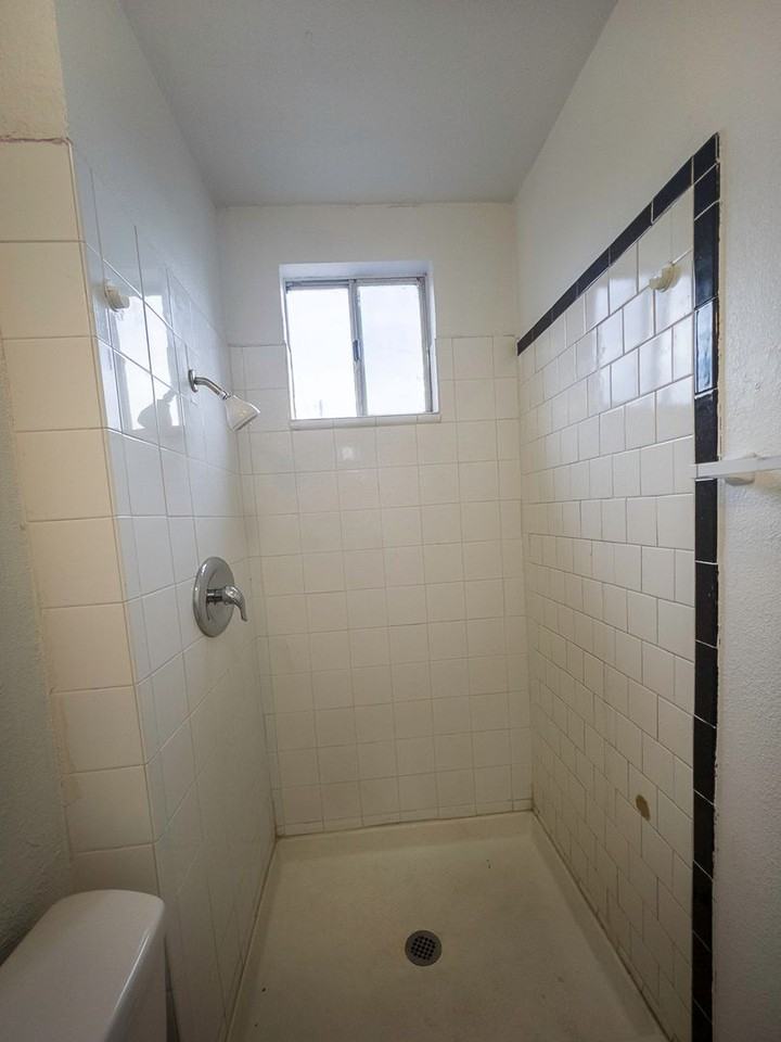 130 Metropolitan Dr #B - Photo 6 of 20