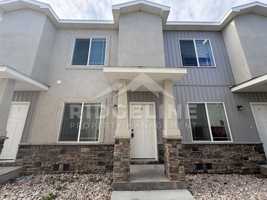 featured image of 664 S Saturn Ave