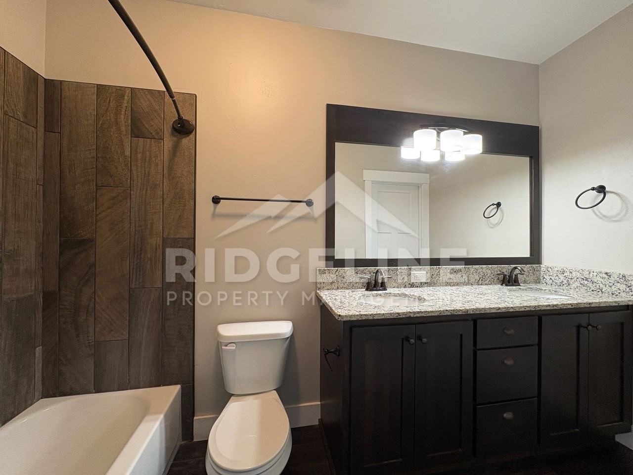 664 S Saturn Ave - Photo 6 of 9