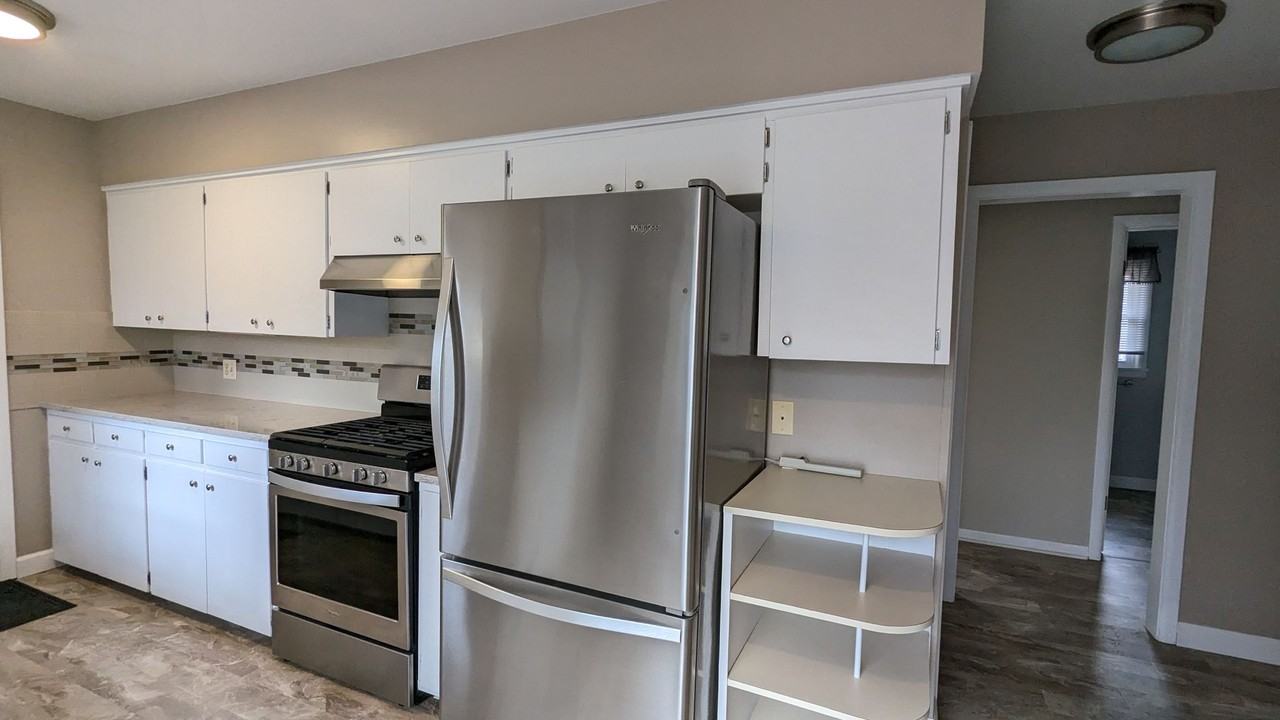 614 E Sunset Dr - Photo 5 of 13