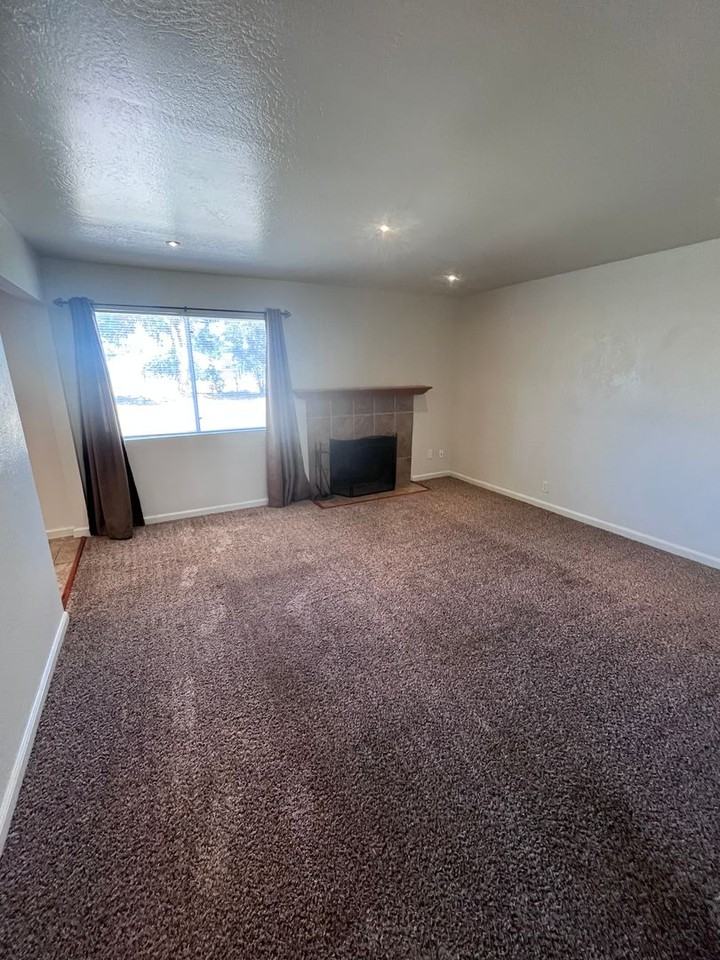 5333 North Pkwy - Photo 4 of 11