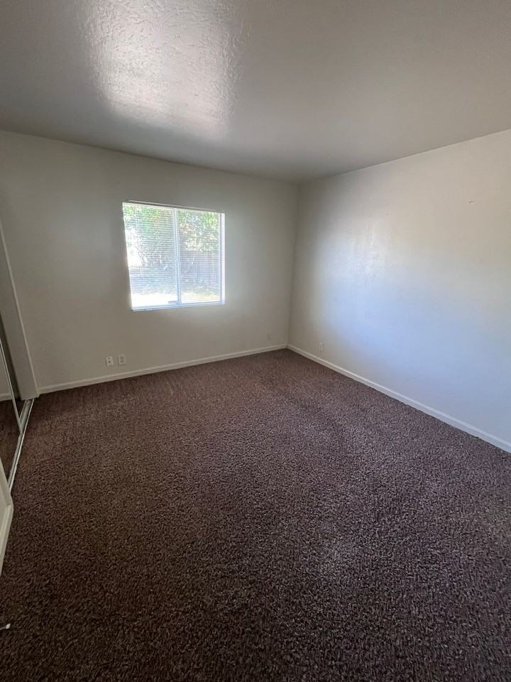 5333 North Pkwy - Photo 7 of 11