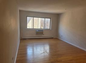 1055 W. Catalpa - Photo 1 of 1