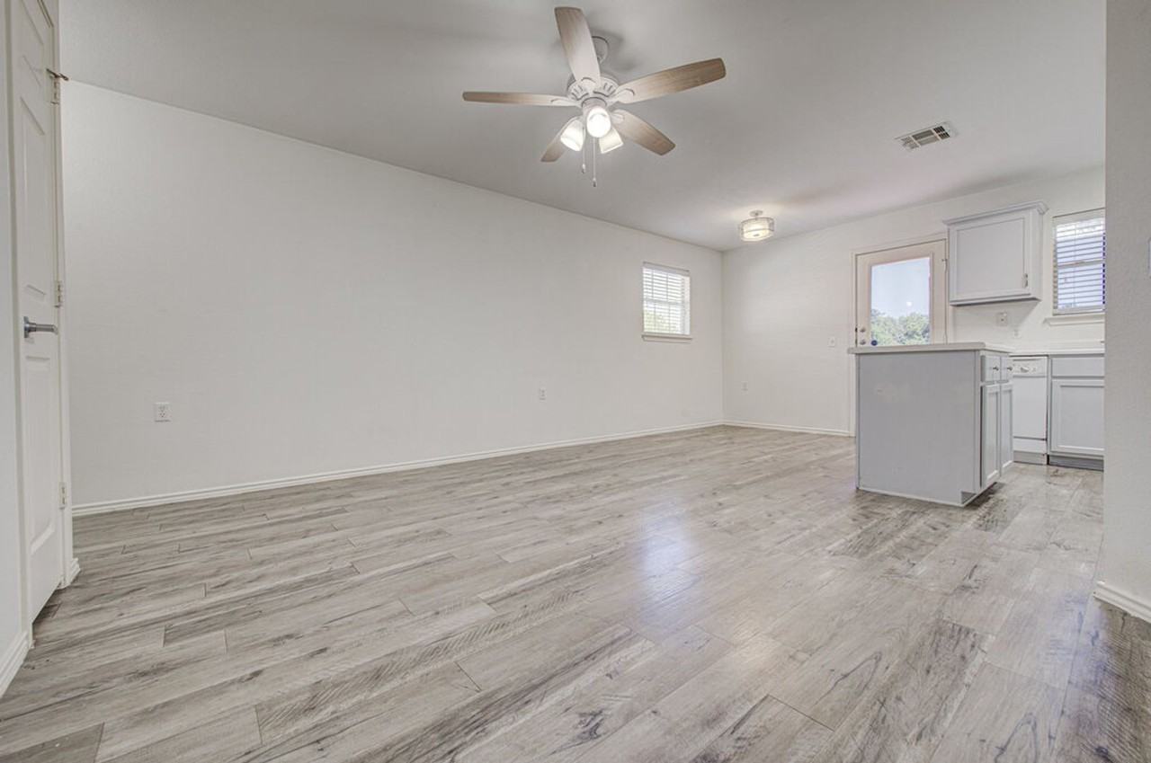 8417 Twiggy Ln - Photo 5 of 22