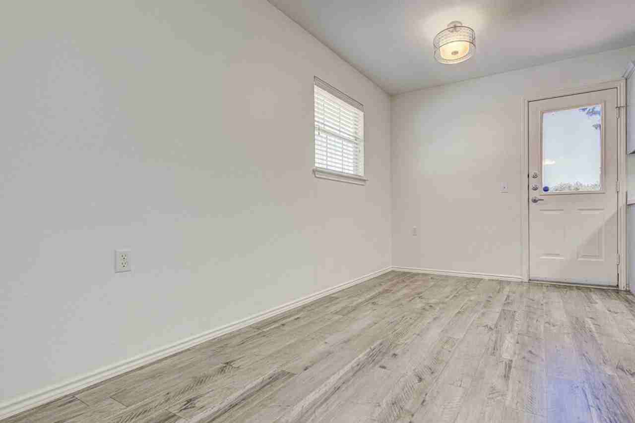 8417 Twiggy Ln - Photo 6 of 22