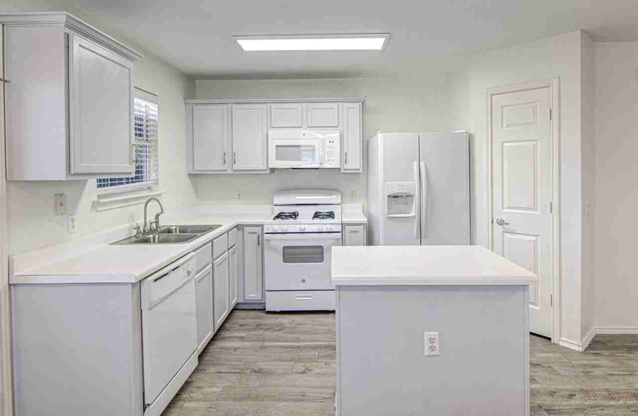 8417 Twiggy Ln - Photo 7 of 22