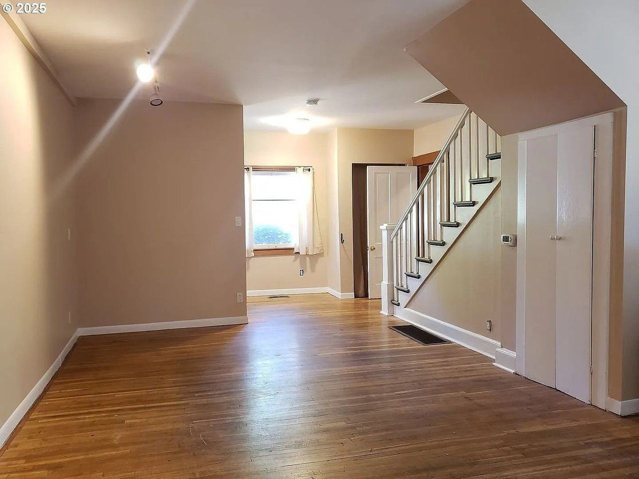 962 E 23rd Ave - Photo 3 of 21