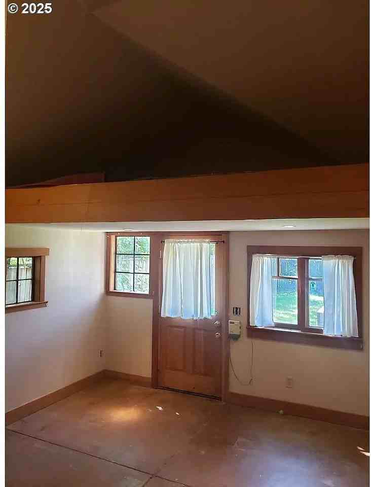 962 E 23rd Ave - Photo 7 of 21