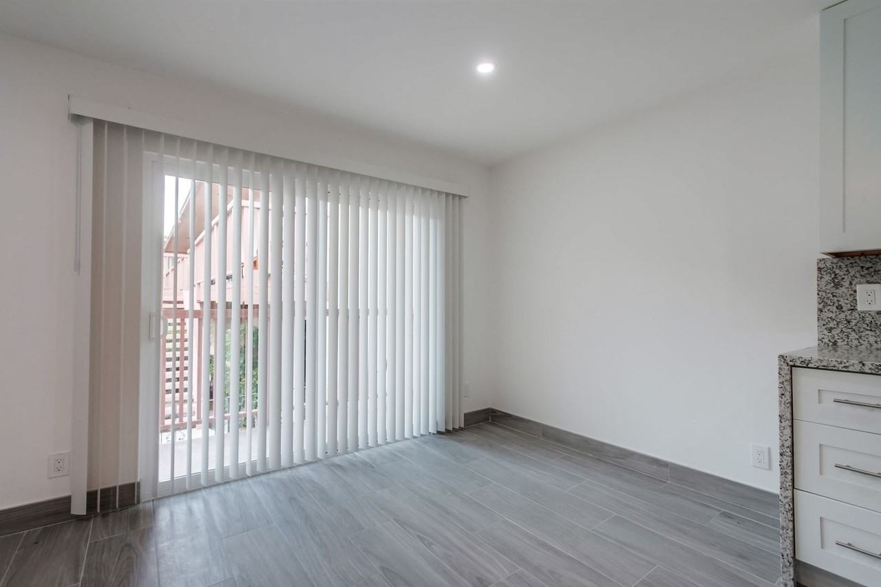 La Paz Apartment I Renovated 3 Bedroom Apartment in Vista! - Photo 6 of 26