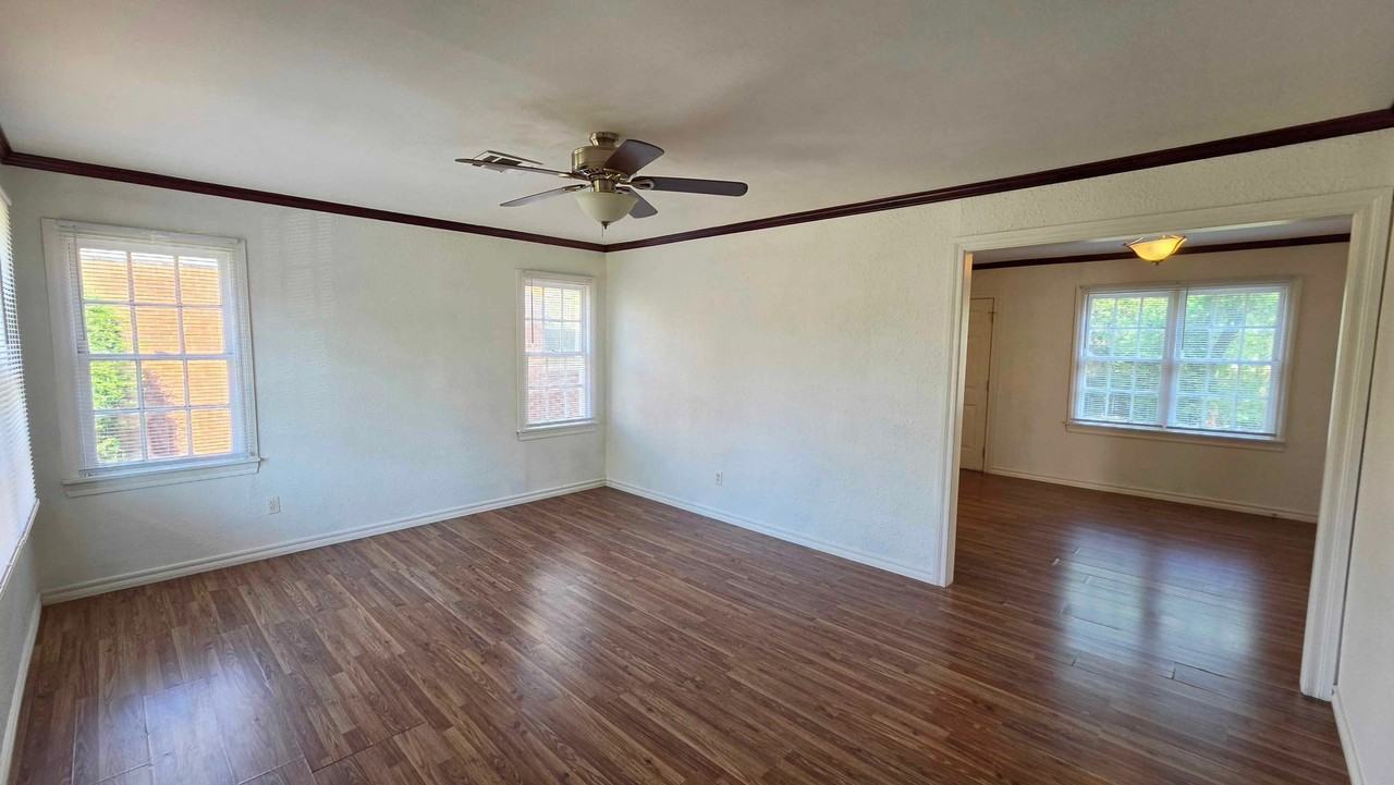 605 Nw 50th St - Photo 3 of 24