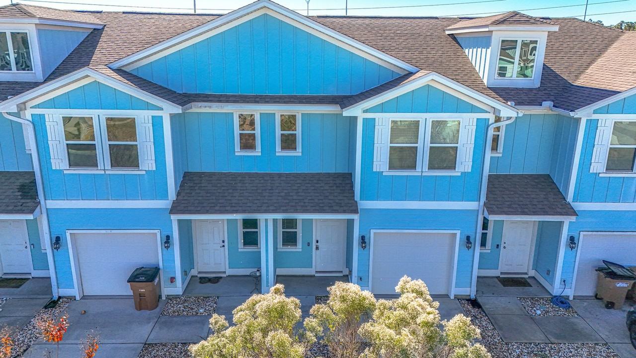 7472 Shadow Lake Dr - Photo 2 of 40