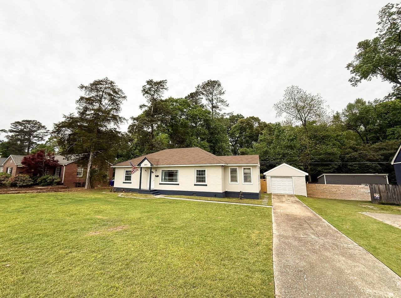 2515 Camille Dr - Photo 2 of 20