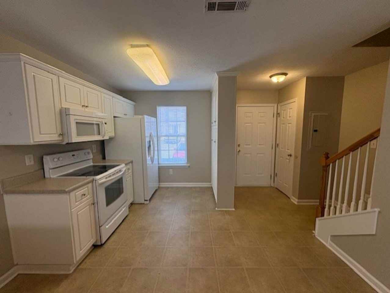 1015 Micah Trce - Photo 3 of 15