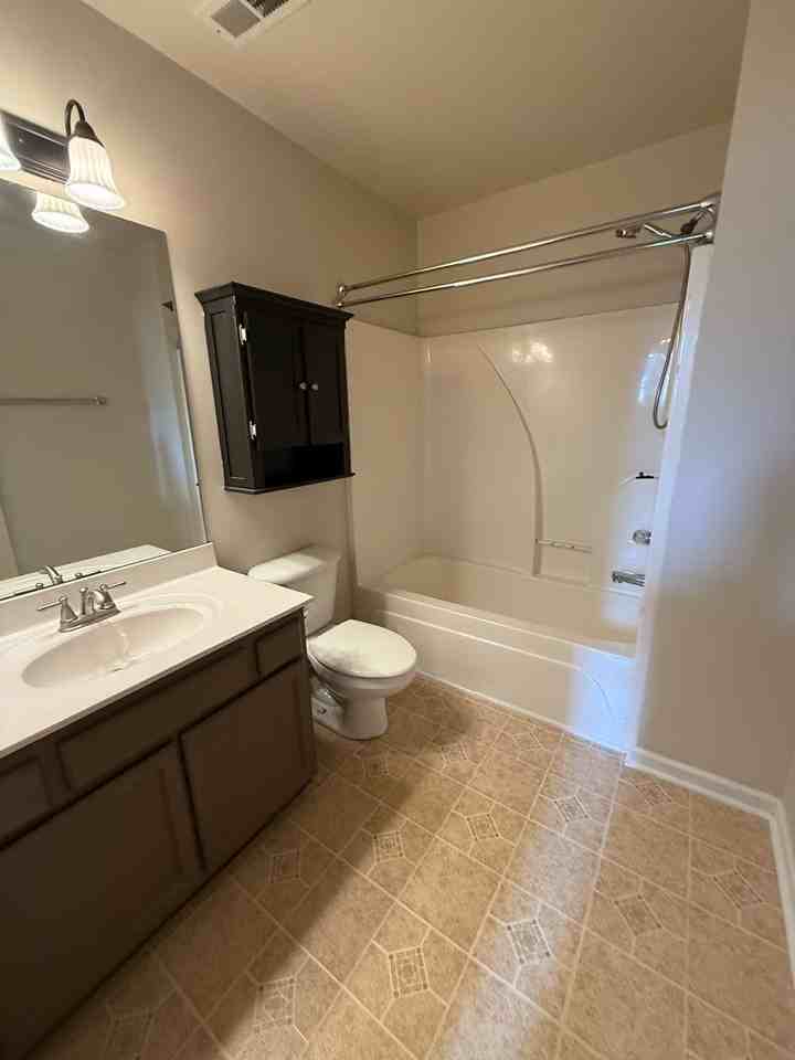 402 Platt Dr - Photo 5 of 10