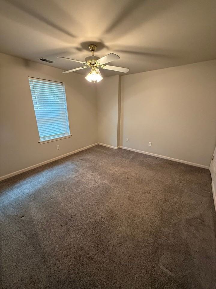 402 Platt Dr - Photo 7 of 10