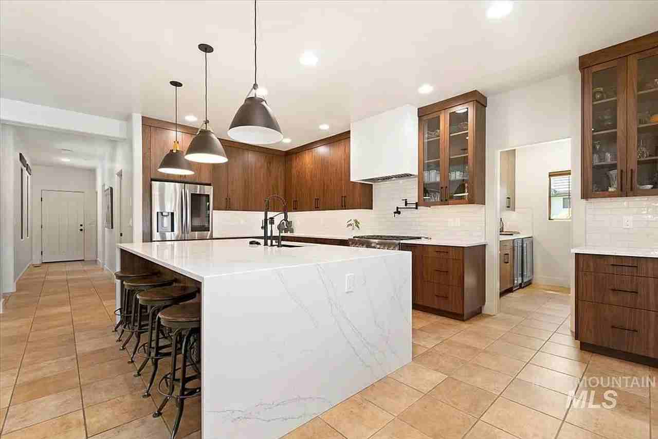 966 W Watersford Dr - Photo 6 of 50