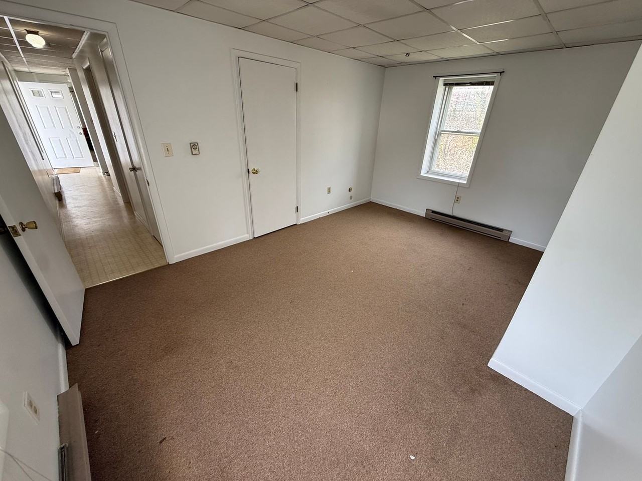 429 E King St - Photo 3 of 11