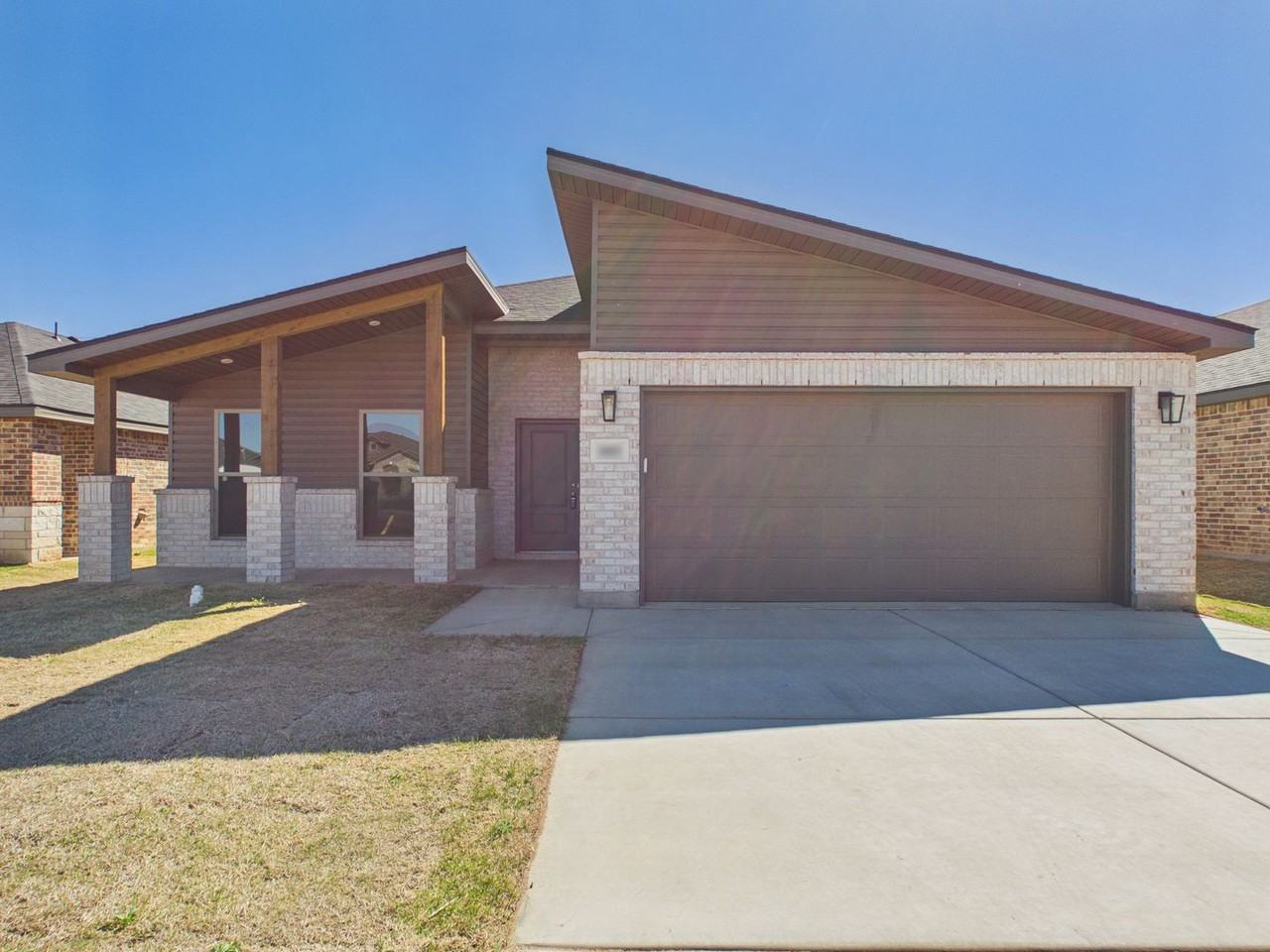 3007 Farmyard Dr - Photo 2 of 38