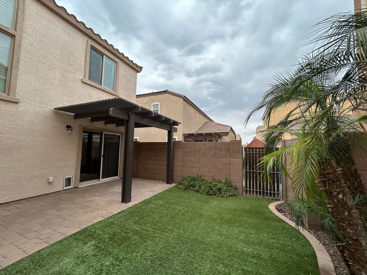 2251 S Ponderosa Dr - Photo 2 of 38