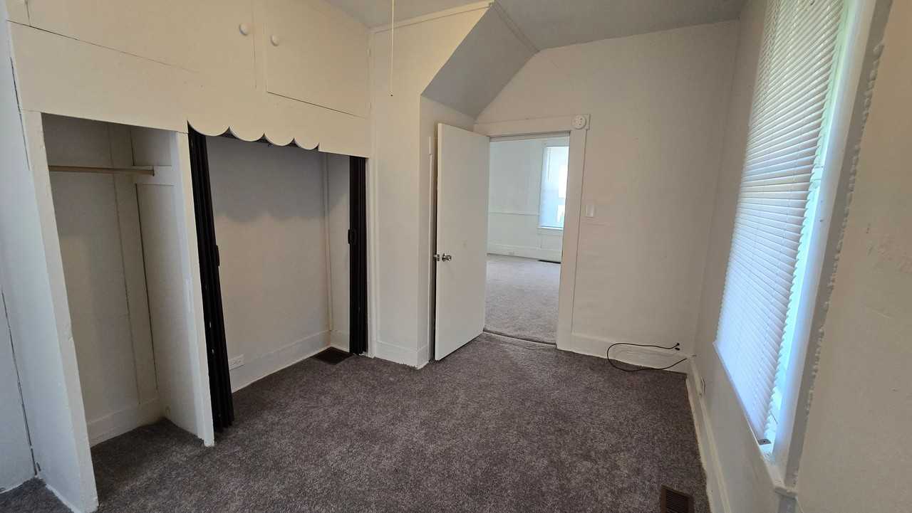 711 W Centennial Ave - Photo 7 of 19