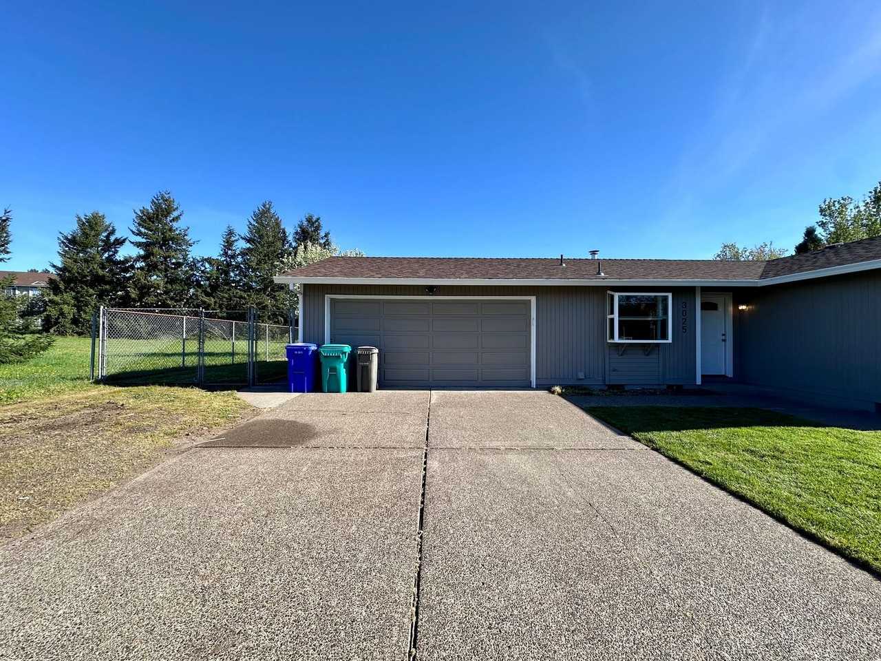 3025 Ne 29th St - Photo 4 of 40