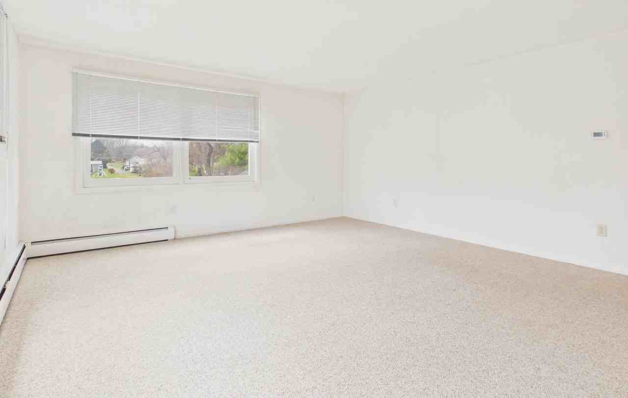 904 Mount Pleasant Rd - Photo 6 of 16