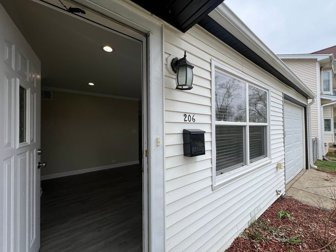206 Raupp Blvd - Photo 2 of 43