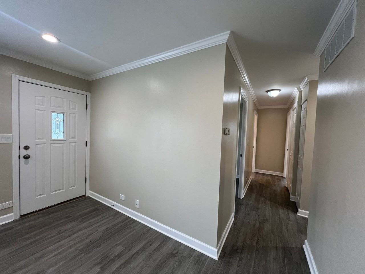 206 Raupp Blvd - Photo 4 of 43