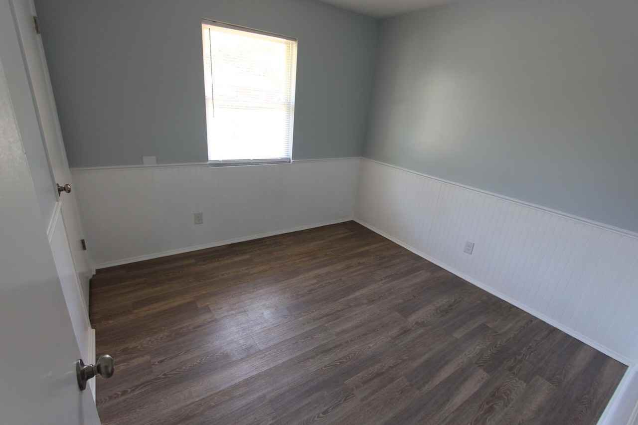 2071 Fernwood Cir - Photo 7 of 20