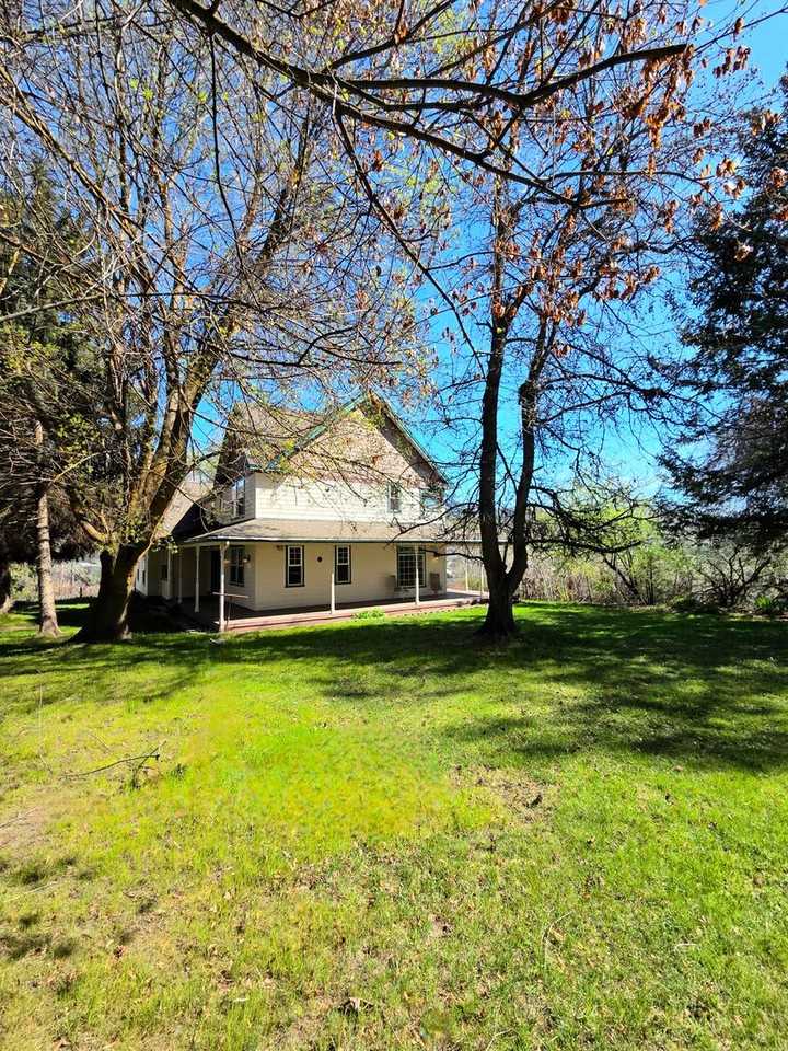 6005 Sunset Hwy - Photo 3 of 37